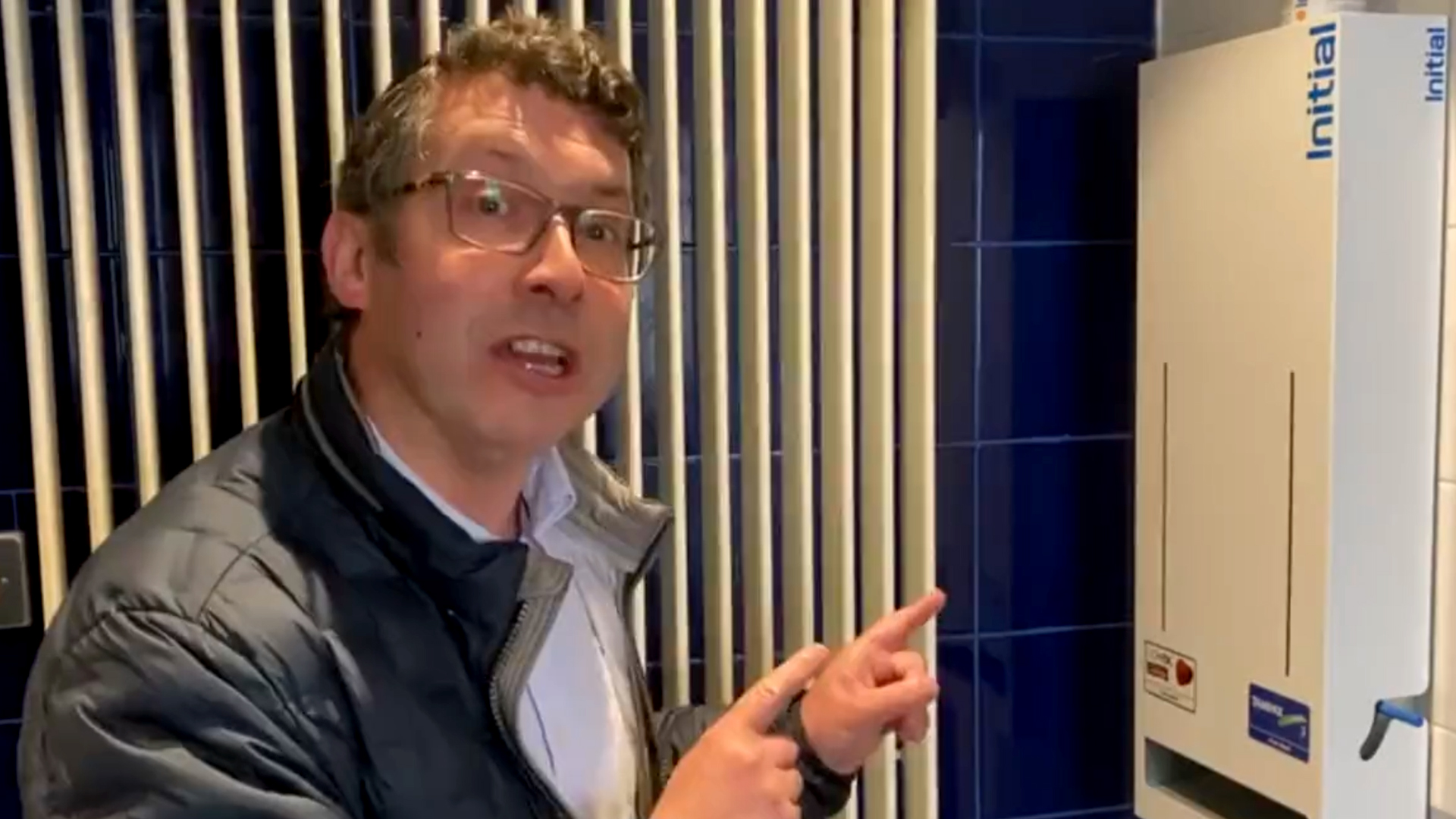 Tampon dispenser in Leinster House men’s toilet empty, says Senator Gript