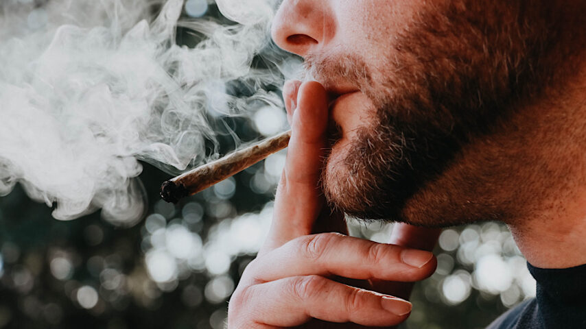 marlboro cigarettes ceo Altria to spin off Philip Morris International