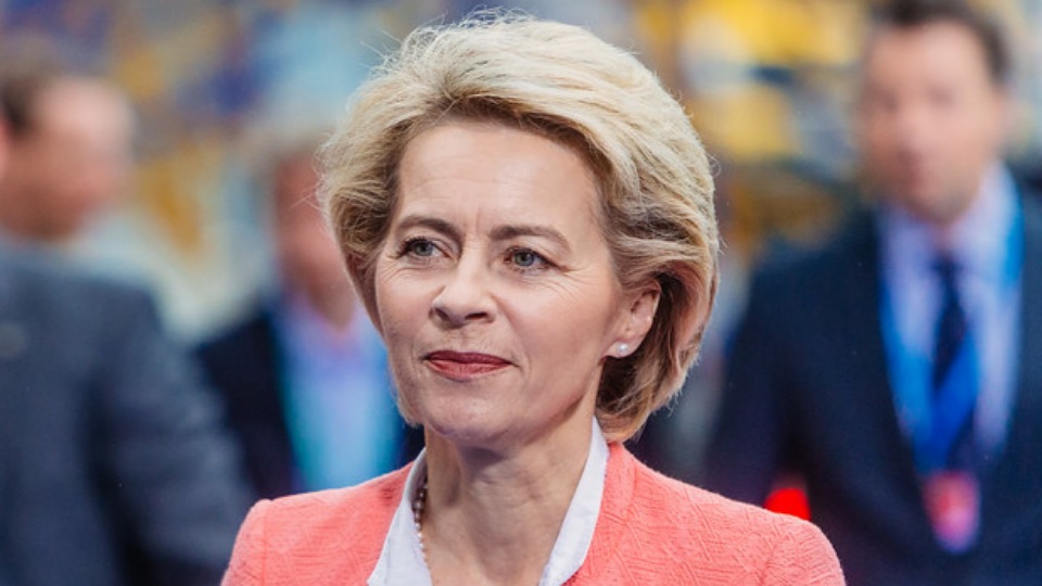 Von der Leyen: Uncontrolled Internet Akin to ‘Drink-Driving'