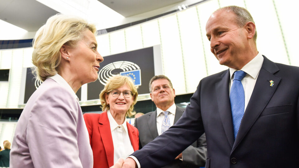 Government to Spend €135k on Buying EU Officials Scarves - Gript