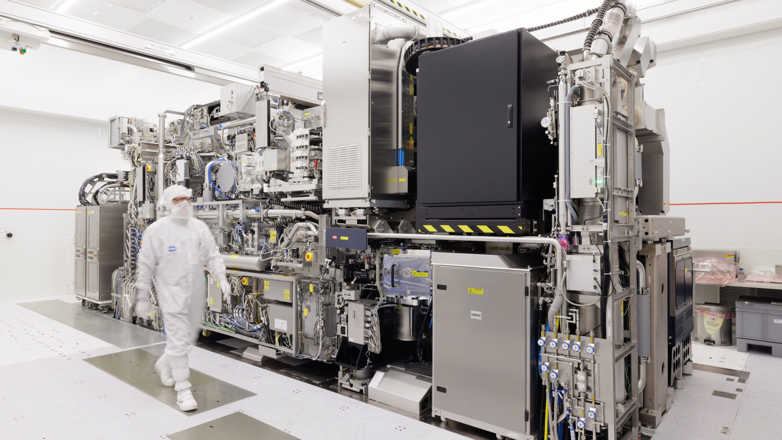 EU Tech Sector in Peril After China 'Acquires' ASML Machine - Gript